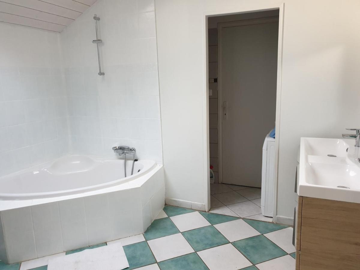 Вилла Maison De Campagne Spacieuse Ploudalmezeau Экстерьер фото